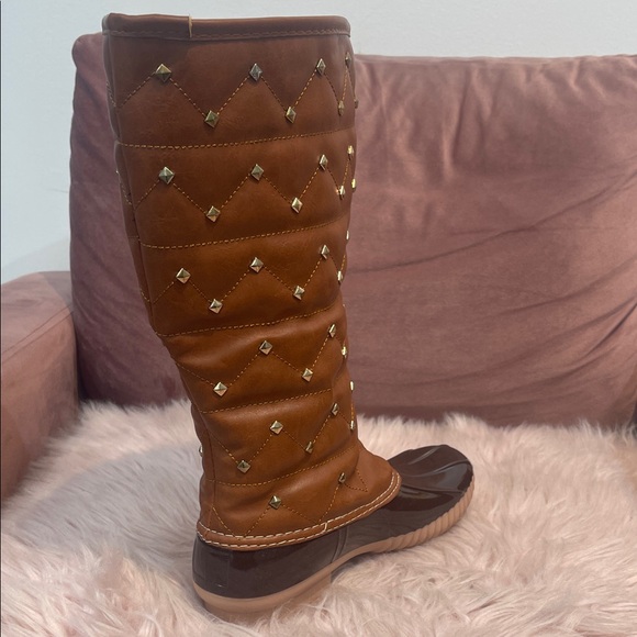 Brown Quilted Women's Boots - Picture 5 of 8